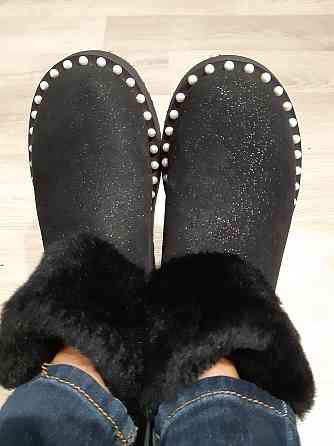 Уггі жіночі короткі замшеві 38 чорний Київ