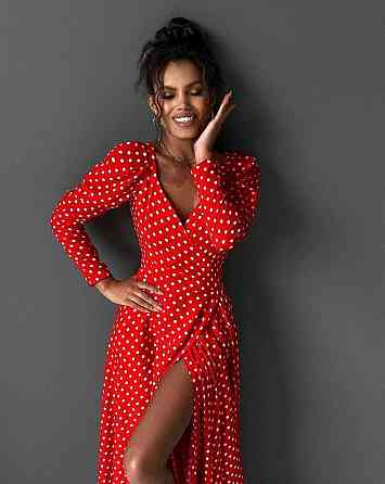 Женское стильное романтическое платье с разрезом софт Красный Одесса