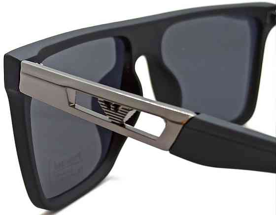 Брендові окуляри чоловічі матові, чорні, з сірим логотипом, полярні. Київ