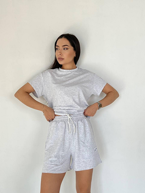 Женский летний прогулочный костюм двойка: футболка и шорты двунитка Серый, 48/52 Одесса - изображение 4