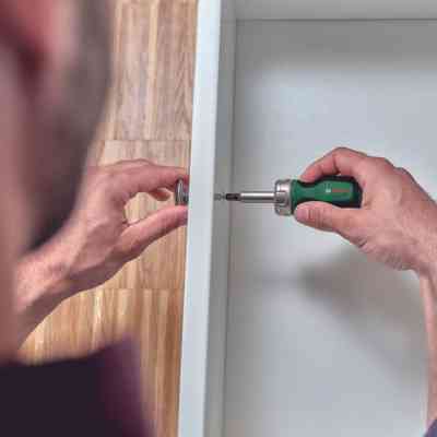 Набір викруток Bosch з тріскачкою, 6 насадок, руків&apos;&apos;я TPR , 111мм, сталь CrV (1.600.A03.2UZ) Вінниця