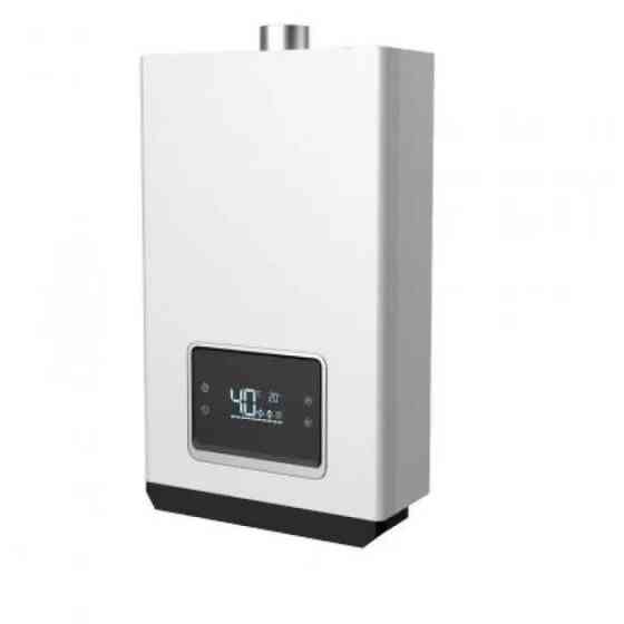 Газова колонка турбована Piramida 24 PG-24C проточний водонагрівач турбо із закритою камерою 10 л/хв димохід в комплекті Київ