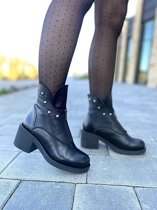 Черевики жіночі LaDi чорні натуральна шкіра зима высота 16см каблук 7см (2213) Коломия - фото 5