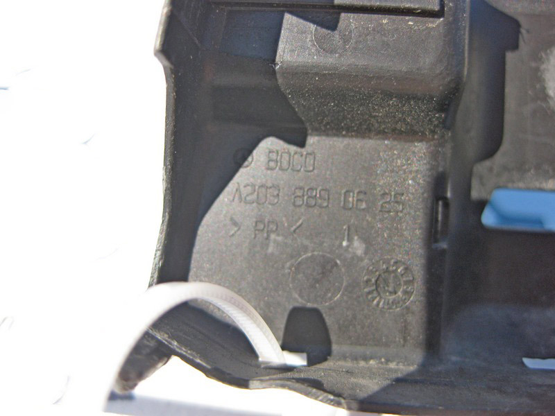 Mercedes-Benz  A2038890625 Накладка - кришка нижнього замка капота передня частина C-Class W203 CLC C203 CLK C209 Одесса - изображение 3