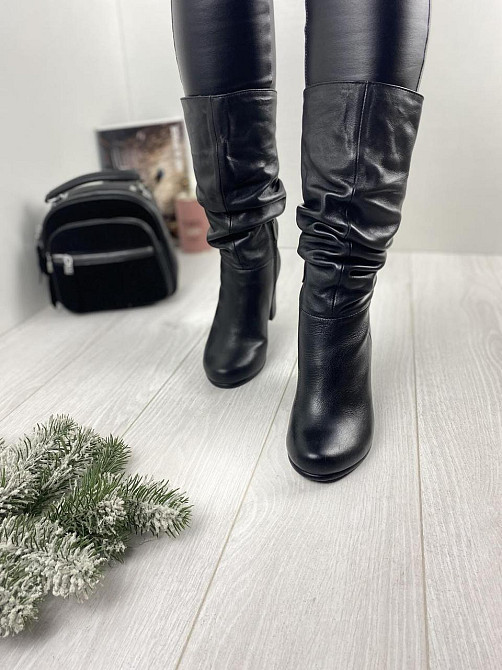 Nivelle Напівчоботи жіночі Nivelle чорні натуральна шкіра висота 24см обхват 34-36см каблук 9см Коломия - фото 4