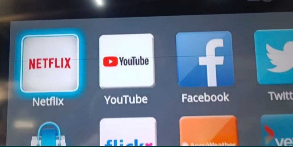 Телевизор: 65