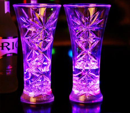 Светящийся Led стакан бокал Luminous Cup стакан большой фигурный с подсветкой Кременчуг