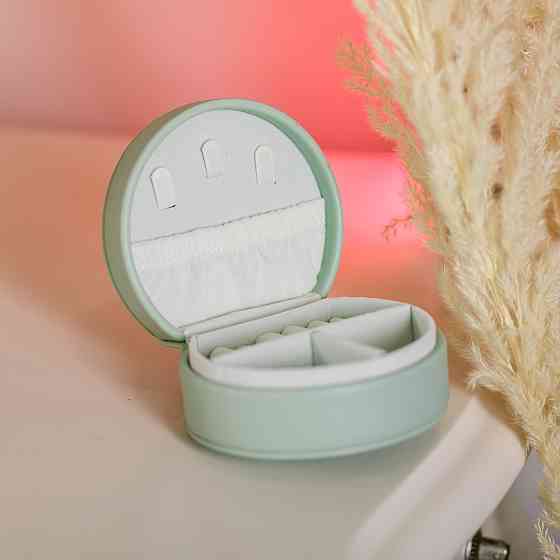 Yiwu Скринька для прикрас з еко шкіри 10×9×4.5 см ​​органайзер для ювелірних виробів HP-5-31GR Коломыя