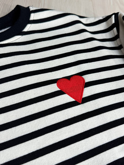 Світшот жіночий ENJOY 81966 утеплений у смужку з вишивкою серце чорний, чорний, M Київ - фото 8