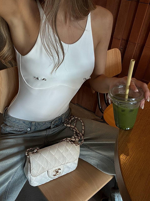 Женское боди, безрукавка, с пирсингом Одесса - изображение 9