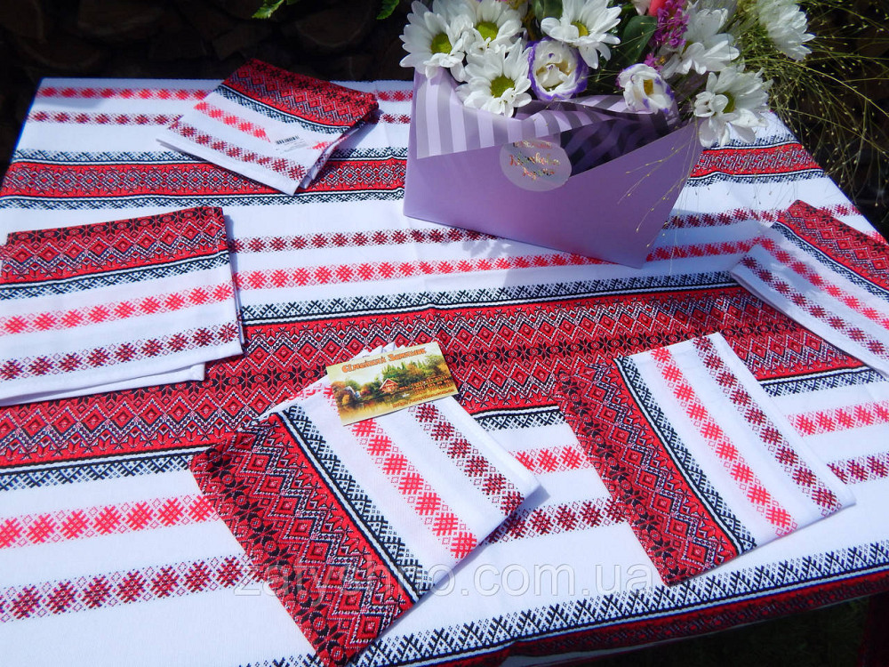 Красная вышитая скатерть на хлопке Киев - изображение 1