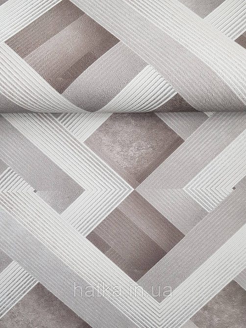 Шпалери вінілові на флізеліні Sintra Simmetria метрові геометрія фігури смуги коричневі сірі срібло 524558 Київ - фото 1