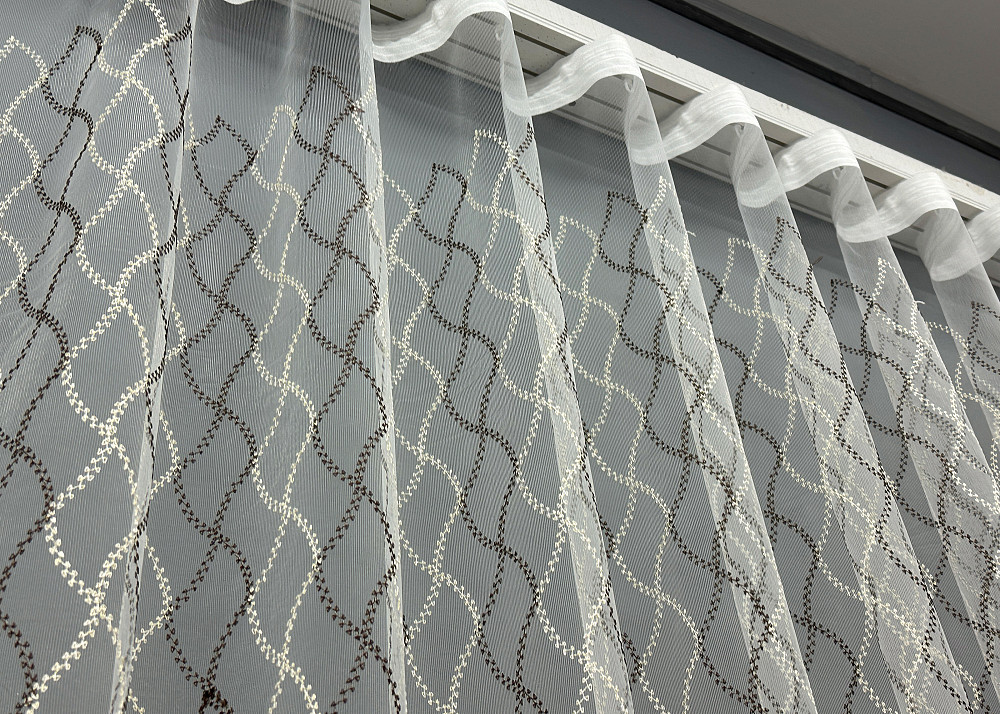 Тюль VR-Textil 1837т Фатин с вышивкой и люрексом Молочный с венге 300х270 см (40-191) Киев - изображение 7