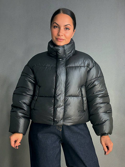 Куртка женская Haiziyuan 8606 короткая пуффер с воротником черная, черный, M Одесса - изображение 1