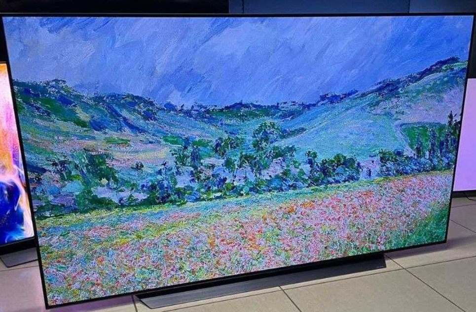 Телевизор: 83