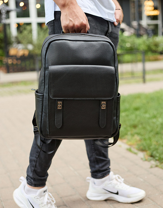 Стильний чоловічий шкіряний рюкзак 40х30х17, практичний аксесуар для ноутбука та документів, чорний Кам'янське - фото 10