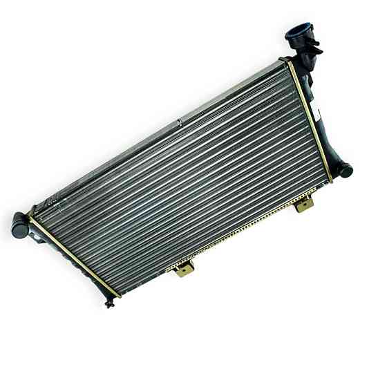 Радіатор двигуна 21214 інжектор AT охолодження Мукачево