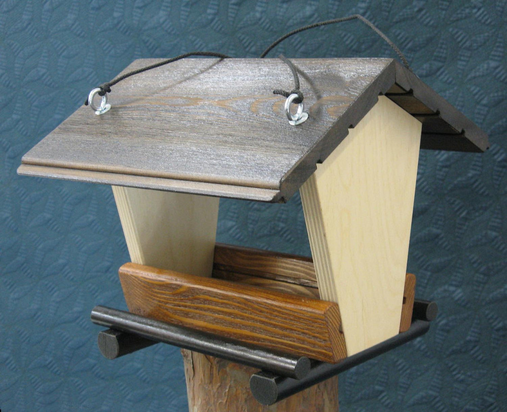 Кормушка для птиц 