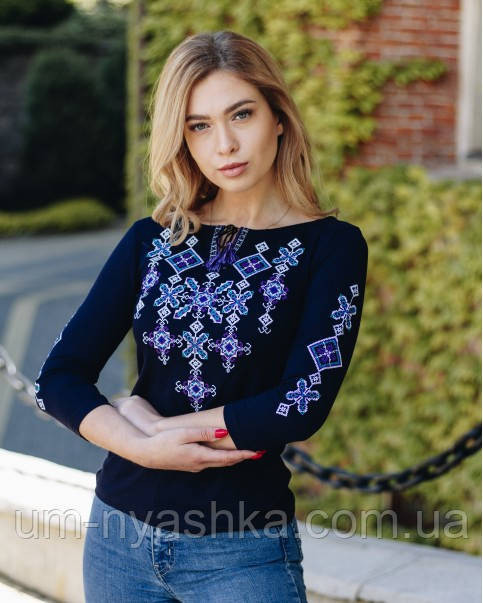 Вишиванка трикотажна жіноча з фіолетовою вишивкою жіноча трикотажна вишиванка фіолетовий орнамент Кривий Ріг - фото 1