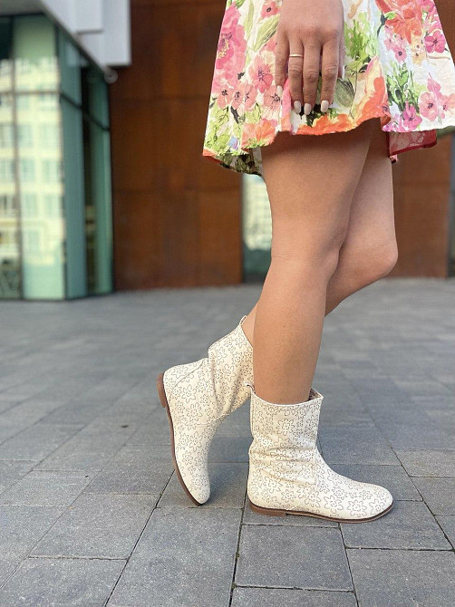 Nivelle Черевики жіночі NIVELLE бежеві шкіра натуральна висота 21см обхват 32-34см розмір 37 (5 Коломия - фото 4