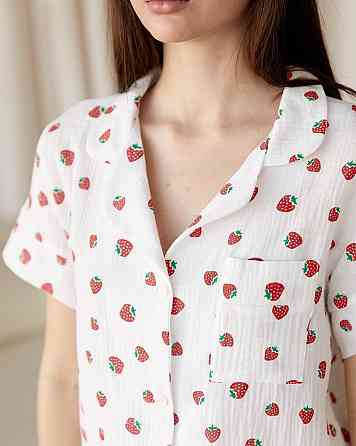 Піжама жіноча шорти і сорочка муслінова Білий полуниця M Харків