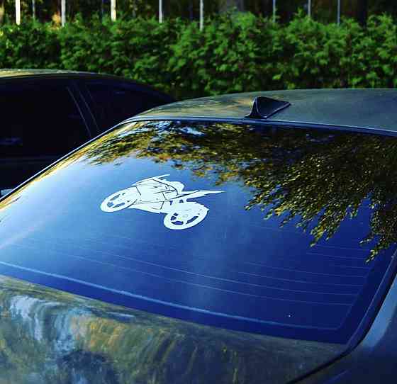 Вінілова наклейка на авто та будь яку поверхню — Мотоцикл Чернівці