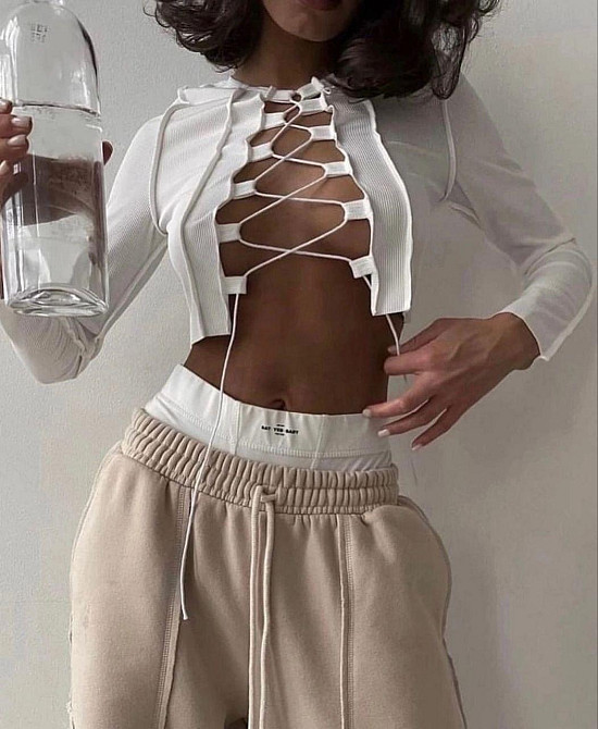 Жіночий стильний привабливий топ із довгим рукавом на шнурівці рубчик мустанг Молочний, 44/46 Одеса - фото 3