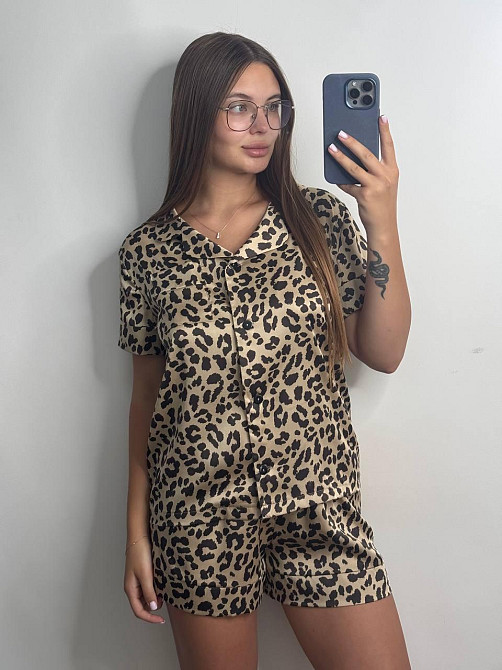 Піжама жіноча з сатину з шортами і сорочкою Золото XL-2XL Харків - фото 1