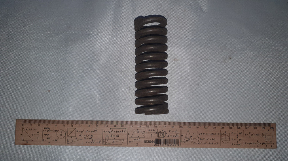 Пружина сжатия 39.5х107х6 мм. СССР. Харьков - изображение 1