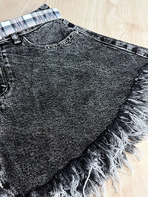 Шорти жіночі джинсові Liana 4-037 короткі розкльошені А-силует з бахромою і ременем чорні, чорний, З2, 32, 83 см Київ - фото 7