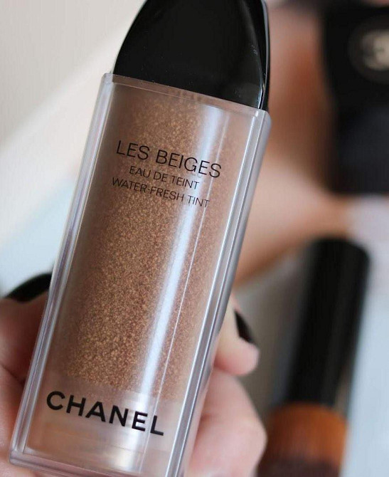 Тональный флюид-тинт для лица Chanel Les Beiges Eau De Teint Славянск - изображение 4