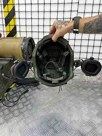 Тактичний комплект шолом Fast Helmet + кавер + активні навушники М32 + кріплення на шолом Київ