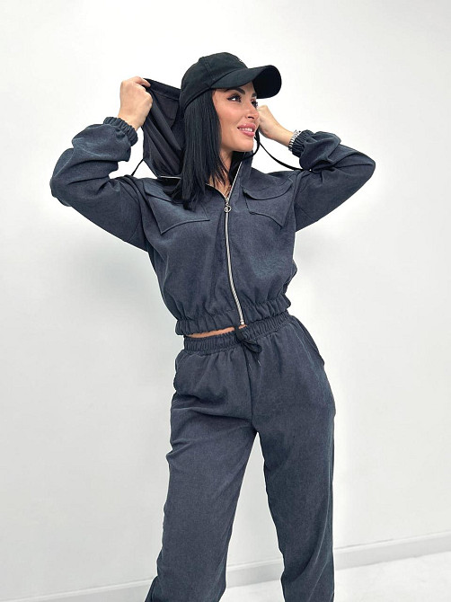 Вельветовый костюм-двойка 