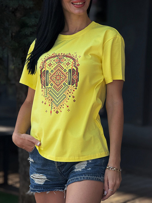 Женская футболка из хлопка 