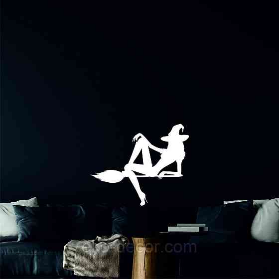 Декоративне настінне Панно «Відьма на мітлі», Декор на стіну 90*74 см, Білий Київ