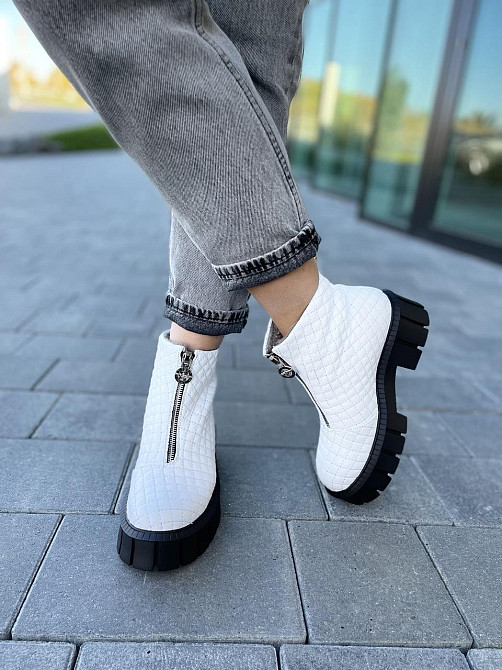 LIRIO Черевики жіночі LIRIO білі натуральна шкіра зима висота 12см розмір 39р. ( /91650) Коломия - фото 8