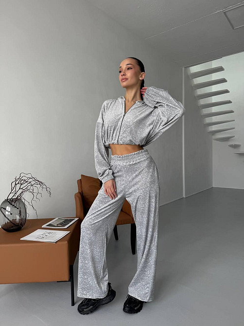 Женский велюровый костюм двойка: худи на молнии и штаны Меланж, 46/48 Одесса - изображение 1