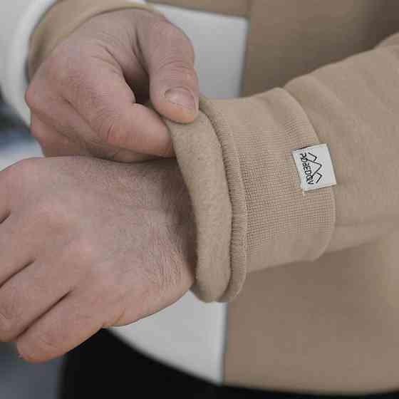 Мужской двухцветный стильный свитшот Pobedov The One. Свитшот оверсайт осенне-зимний молочно-песочный Киев