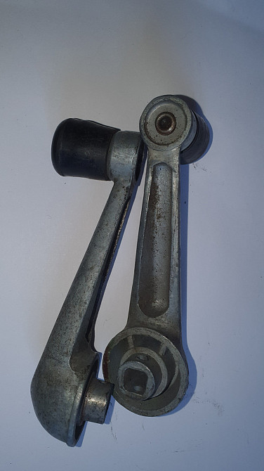 Ручка стеклоподъемника под четырехгранник. Производство СССР. Харьков - изображение 1