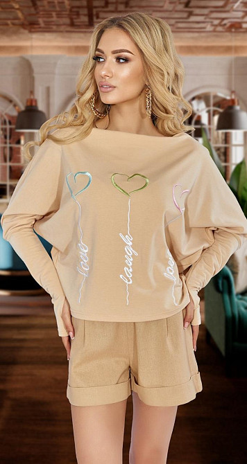 Прогулочный костюм с вышивкой (44) Киев - изображение 1