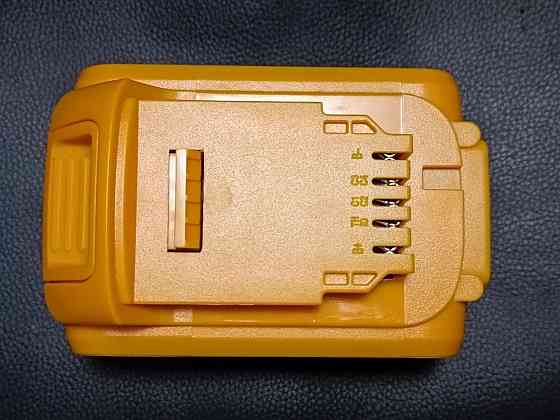 Аккумулятор DEWALT 20V 5Ah Lithium ion NEW! Киев