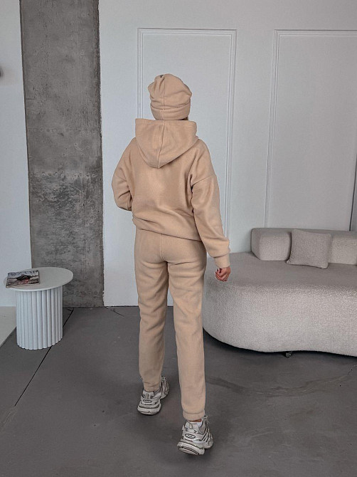 Женский стильный теплый костюм из флиса полар с шапкой Песочный, 46/48 Одесса - изображение 3