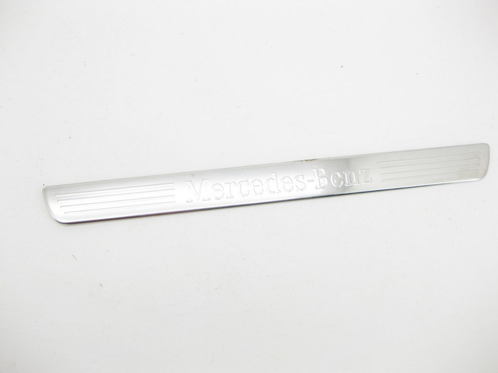 Mercedes-Benz  A2466800135 Поріжок отвору передніх дверей з написом "Mercedes-Benz" Одеса - фото 1