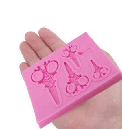 Силиконовый молд Ножницы 76 на 76 мм розовый Киев