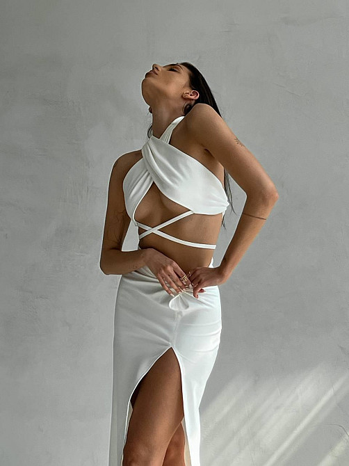 Жіночий привабливий костюм-двійка: топ-хомут і спідниця з розрізом кріпайвінг Молочний, 42/44 Одеса - фото 1