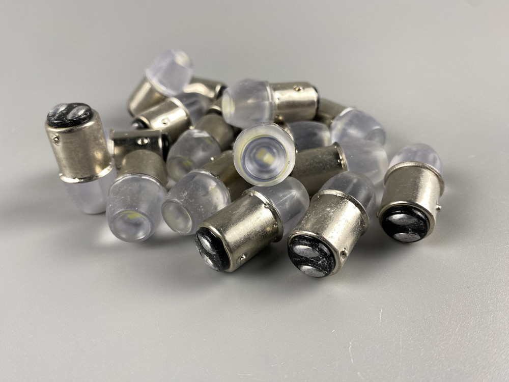 Світлодіодна автомобільна лампа стоп-сигнал/покажчик повороту 12V 2-ух контактний цоколь 1157 BAY15d Мукачево - фото 2