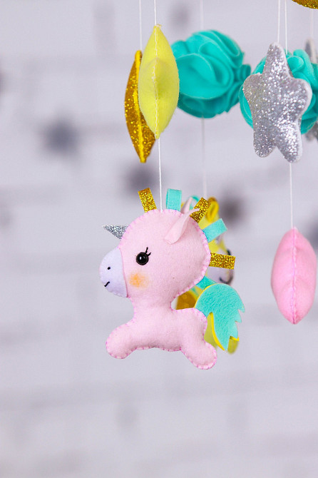 Дитячий мобіль на ліжечко для немовлят WooolyWool «Єдиноріжки» Київ - фото 3