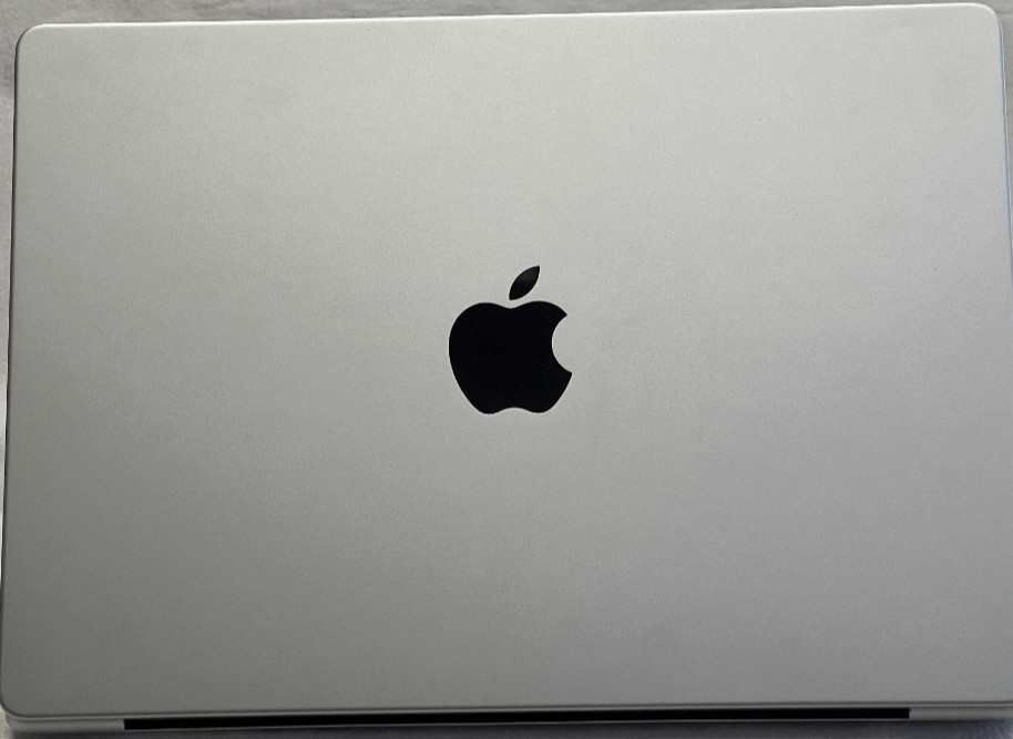 Ноутбук: MacBook Pro 14" 2021 M1 Pro, RAM 32GB , Silver. Київ - фото 3