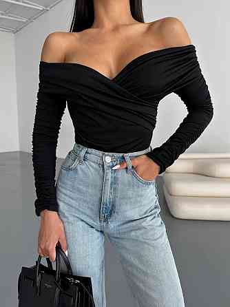 Женский романтичный боди с открытыми плечами трикотаж масло Черный Одесса