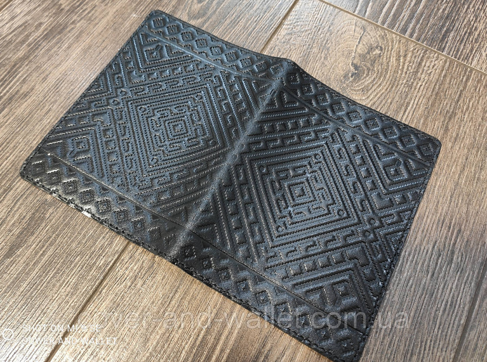 Стильна шкіряна обкладинка на паспорт із ромбами Shvigel Київ - фото 5